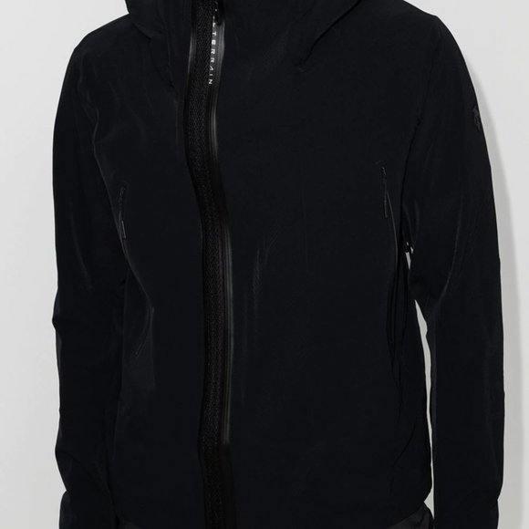 Descente Allterrain 3D Foam Lamination shell hoode